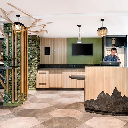 Ibis Styles Annecy Centre Gare Hotel Bagian luar foto