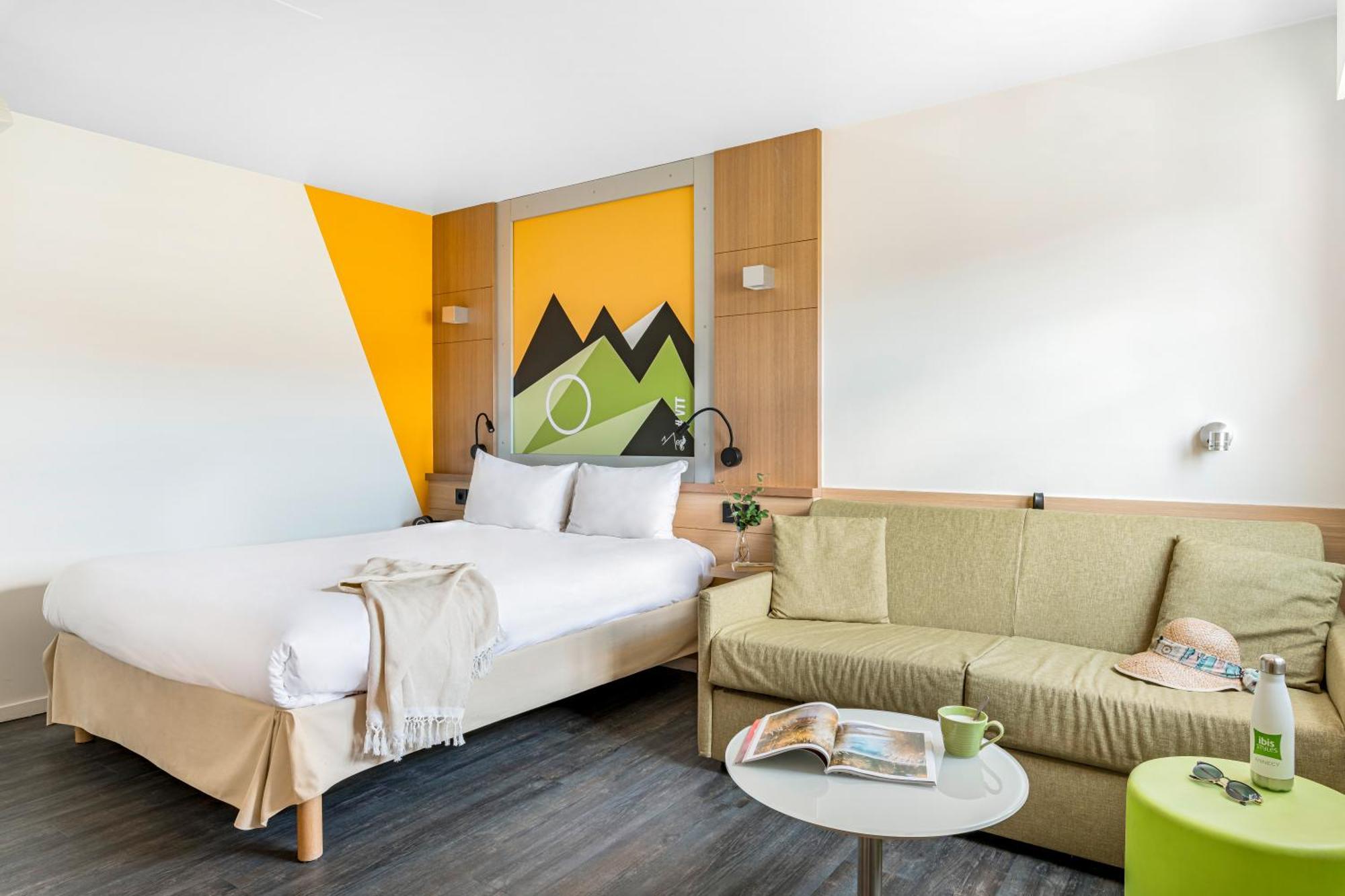 Ibis Styles Annecy Centre Gare Hotel Bagian luar foto